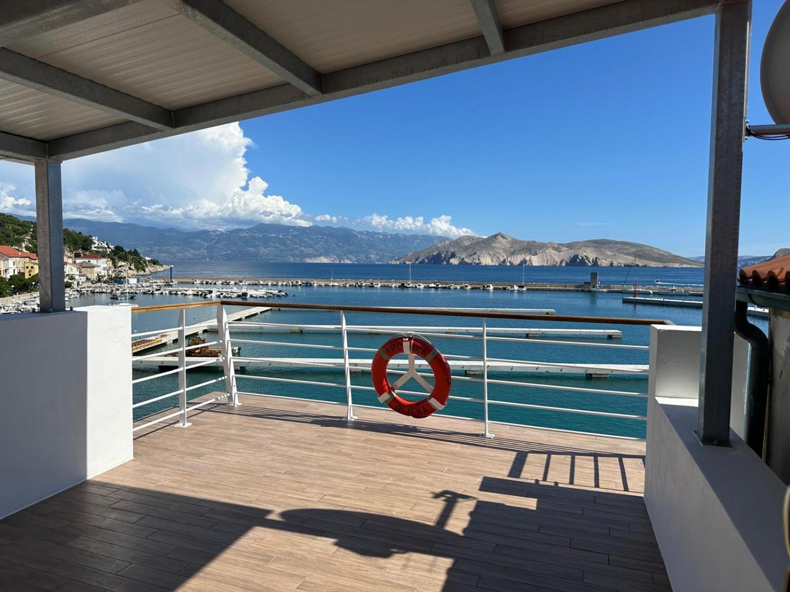 Apartments Lighthouse Baška Екстериор снимка
